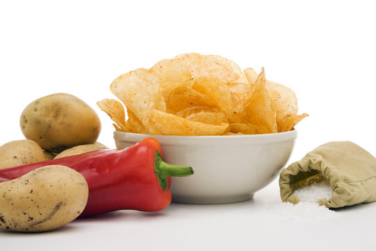 Kartoffelchips und Zutaten