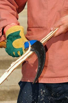 ouvrier &agrave; la serpe