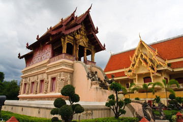 Buddhist Scriptures library