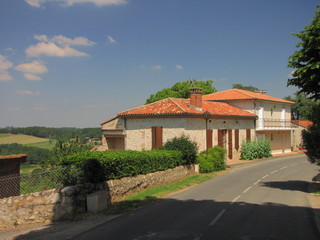 Fototapeta na wymiar Moirax wioska; doliny Lot-et-Garonne, Akwitania