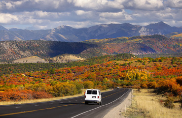 Scenic drive near Dallas divide