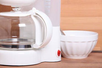 Cafetière et bol petit déjeuner