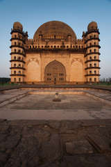 Golgumbaz West Facade © Pius Lee