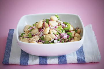 Bean and tuna salad with celery