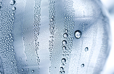 Wasser. Water. Aqua. H2O