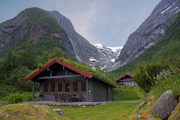 Fototapeta na wymiar mountain cabin