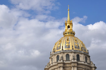 Fototapeta na wymiar Kuppel des Invalidendoms