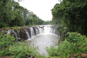 Fototapeta na wymiar Pha Suam Waterfall, Champasak, Demokratyczna Laotańska Republika Ludowo-
