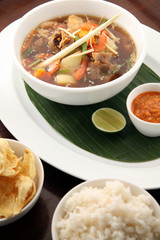 oxtail beef soup asian food