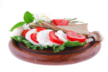 mozzarella and tomato slices