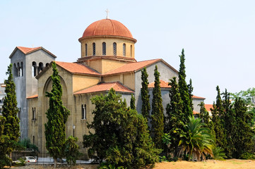 Fototapeta na wymiar greek orthodox church in Athens