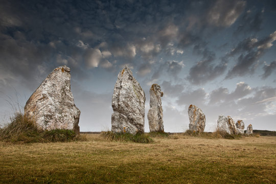 menhir dolmen celte celtique pierre mégalithique disposition é