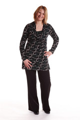 erwachsene Frau im Studio