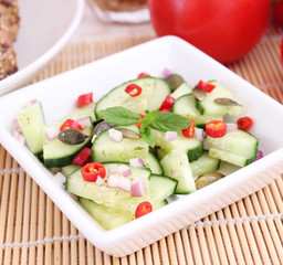 Gurkensalat mit Chili