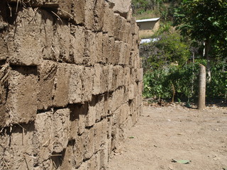 mur de terre au perou