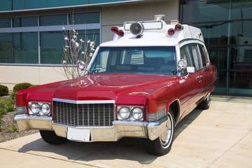 Retro ambulance © Henryk Sadura