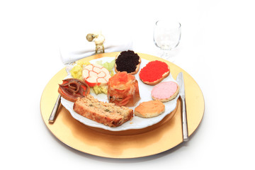 Assiette de poisson pour un repas de fête