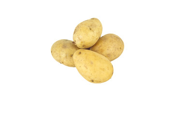 Neue Kartoffeln freigestellt vor weißem Hintergrund