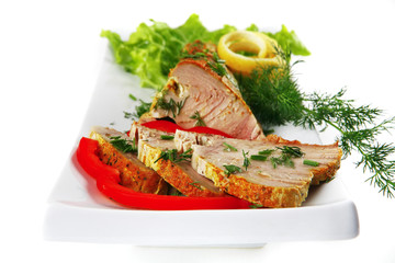 served tuna with vegetables