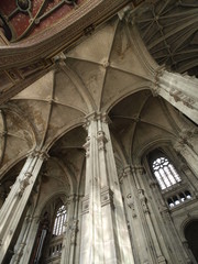 Iglesia gótica de San Eustache en Paris