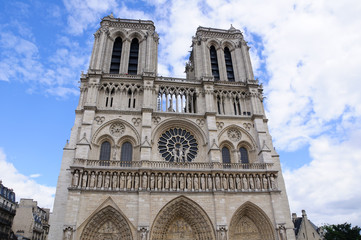 Fototapeta na wymiar Katedra Notre Dame - Paryż, Francja