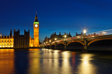 Fototapeta na wymiar Big Ben i Houses of Parliament w nocy, London, UK