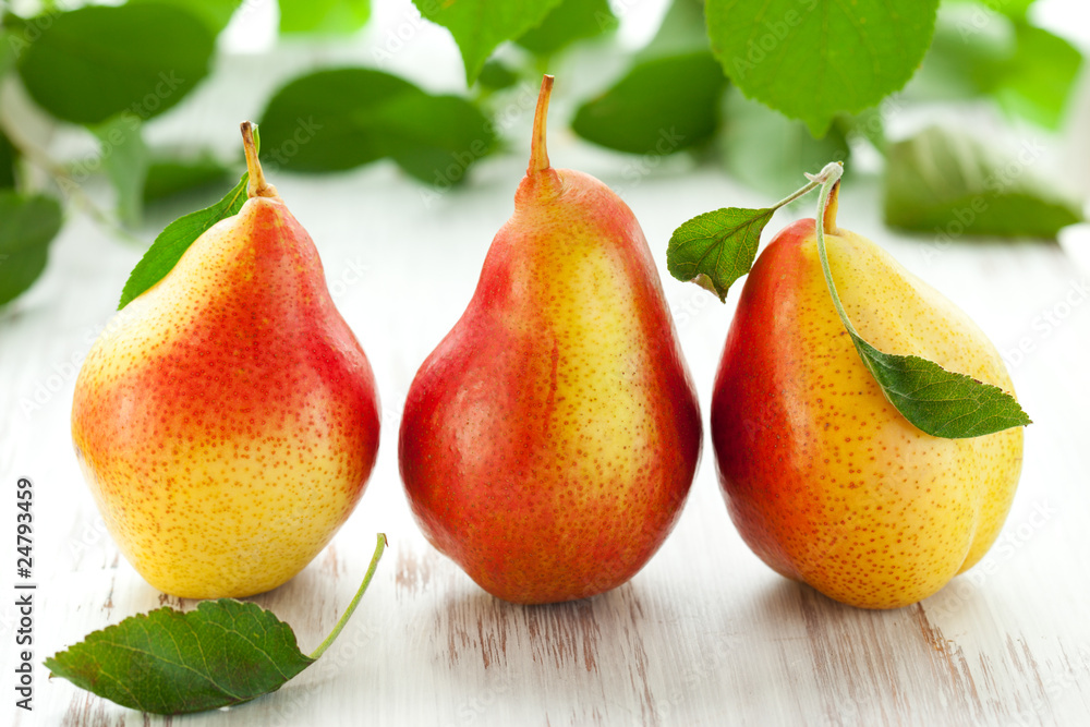 Poster pears