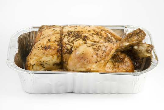 pollo arrostito in vaschetta d'alluminio