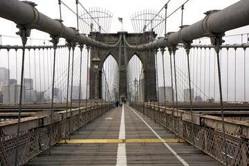 Fotobehang Brooklyn Bridge © Yevgenia Gorbulsky