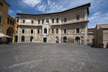 Fremo - Palazzo dei Priori - obrazy, fototapety, plakaty