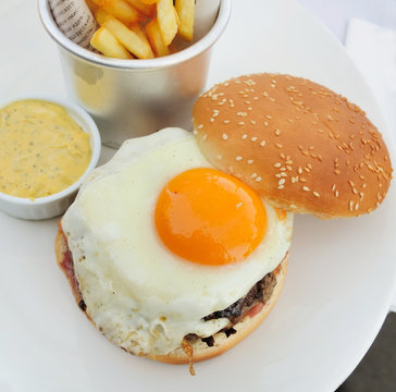 American burger with Egg