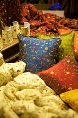 Coussin, drap et tissus