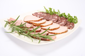 Plate of assorted cold cuts (ham, sirloin, headcheese)