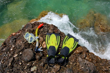 Snorkeling set na skale