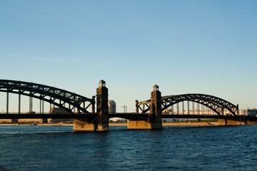Fototapeta na wymiar Piotr Wielki Most Wielki Most sunset neva,
