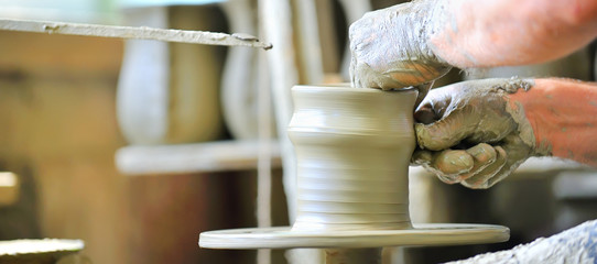 making of a ceramic vase