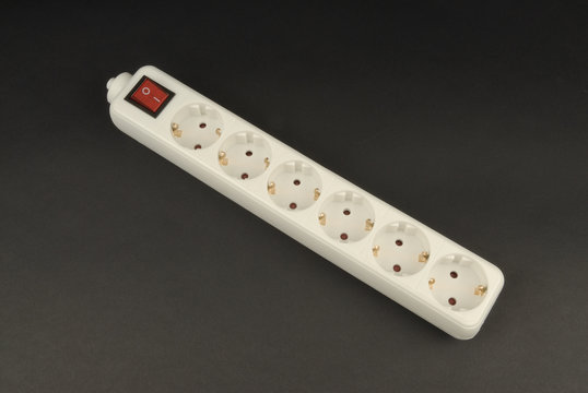 Regleta el&eacute;ctrica con seis enchufes