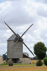 Fototapeta na wymiar moulin