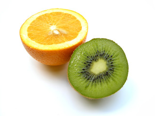 Kiwi mit Orange