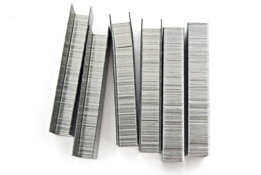 pu&ntilde;ado de grapas