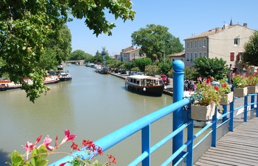 Homps, le canal du Midi