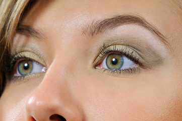 Obraz premium Eyes on young girl