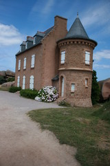 Fototapeta na wymiar Drugi dom na Côte de Granit Rose (Perros-Guirec)