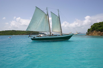 Fototapeta premium Bateau en caraibe