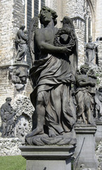 Fototapeta na wymiar Statue d'une église d'Anvers