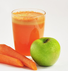 Яблочно-морковный сок