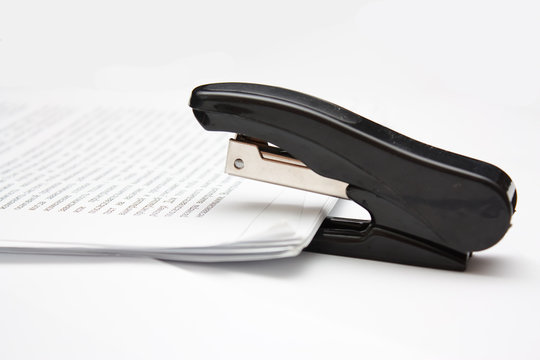 stepler fasten paper