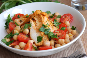 Spanish chicken and chickpea salad