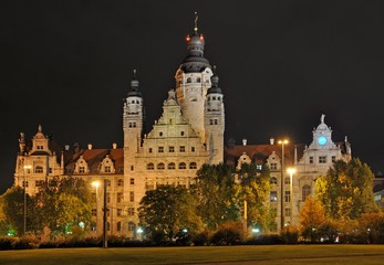 Neues Rathaus von Leipzig bei Nacht