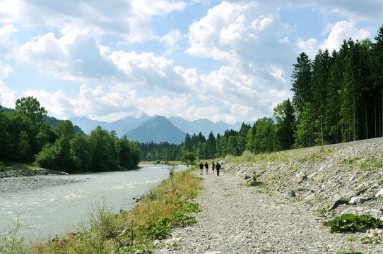 Spaziergang am Fluss